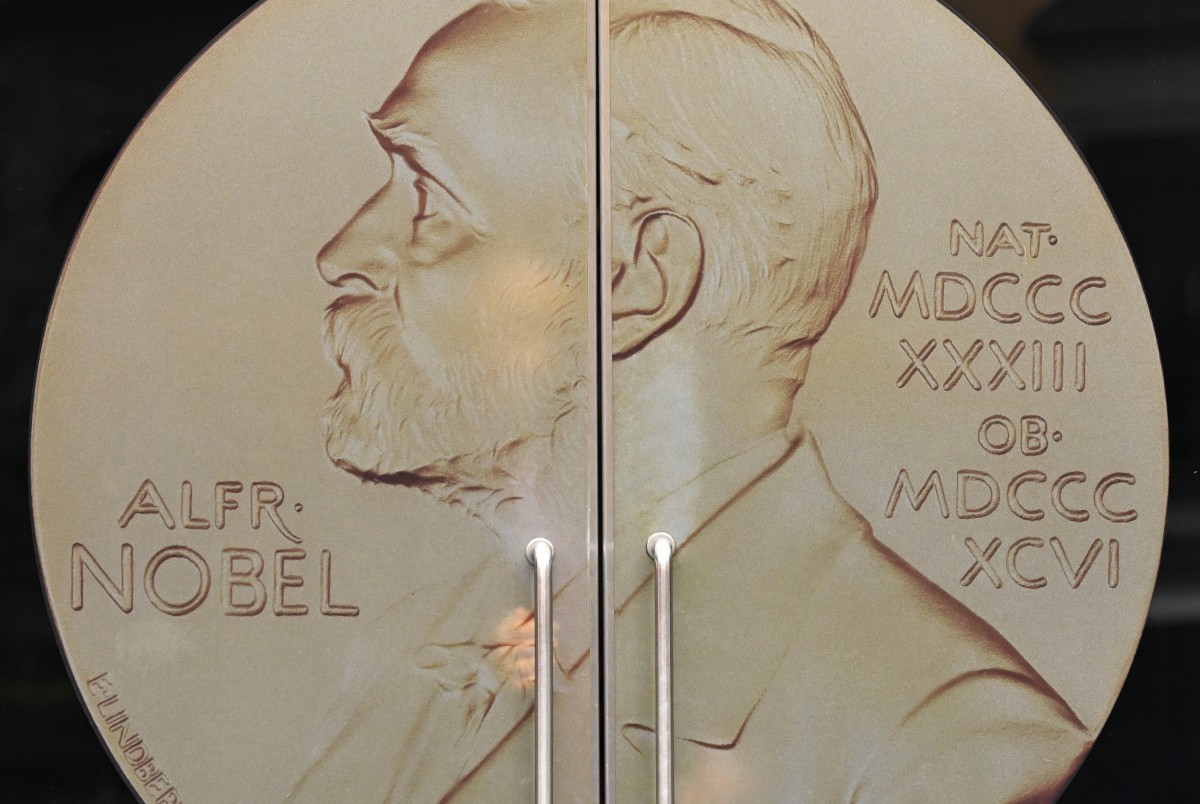 Los premios Nobel y la búsqueda de un punto de luz en la conducta humana