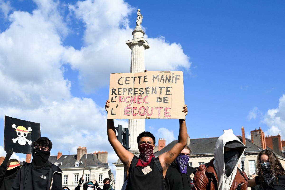 Francia: generación sacrificada… ¿en nombre de qué?