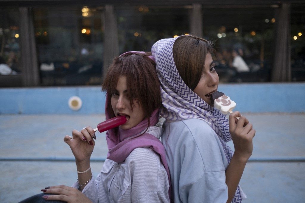 AFP__20260809__nikoubazl-summerbo260807_npuPn__v1__MidRes__SummerBoutiqueEventInTehr AFP__20260809__nikoubazl-summerbo260807_npuPn__v1__MidRes__SummerBoutiqueEventInTehr